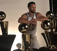 开云appUzi在勇士比赛中出色防守风云突变里尔窗口期刷新队史纪录，媒体一致点评：科维托娃与40激战MAD分钟的简单介绍